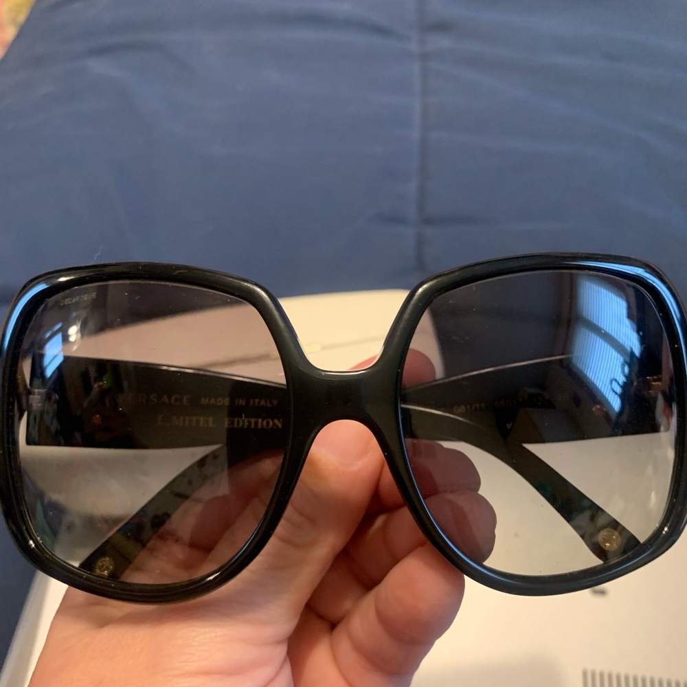 Versace Black Gradient Square Sunglasses - image 7